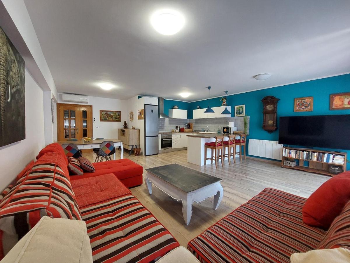 Family Apartment Andrea Alaquas Luaran gambar