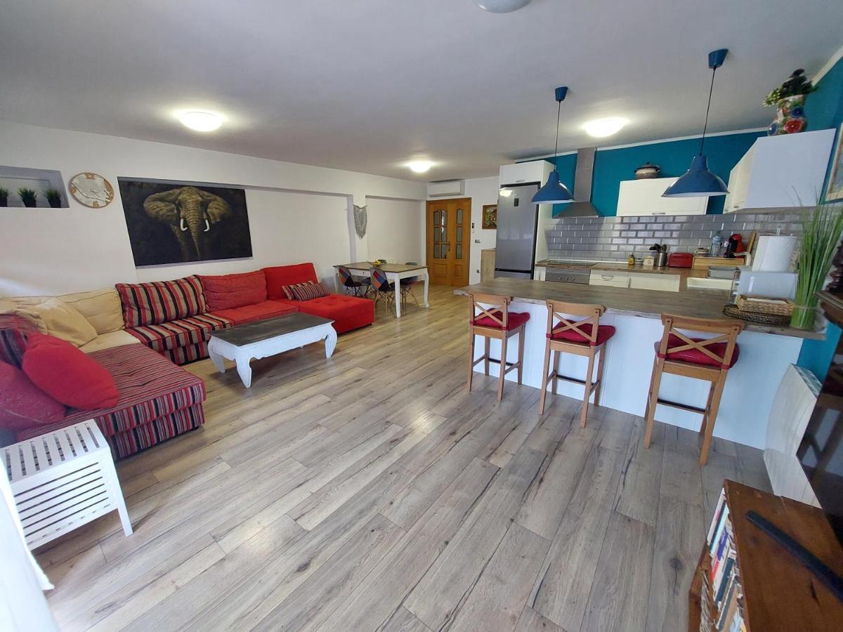Family Apartment Andrea Alaquas Luaran gambar